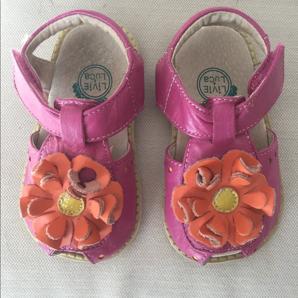 Size 5 Livie & Luca Blossom shoes - Pink